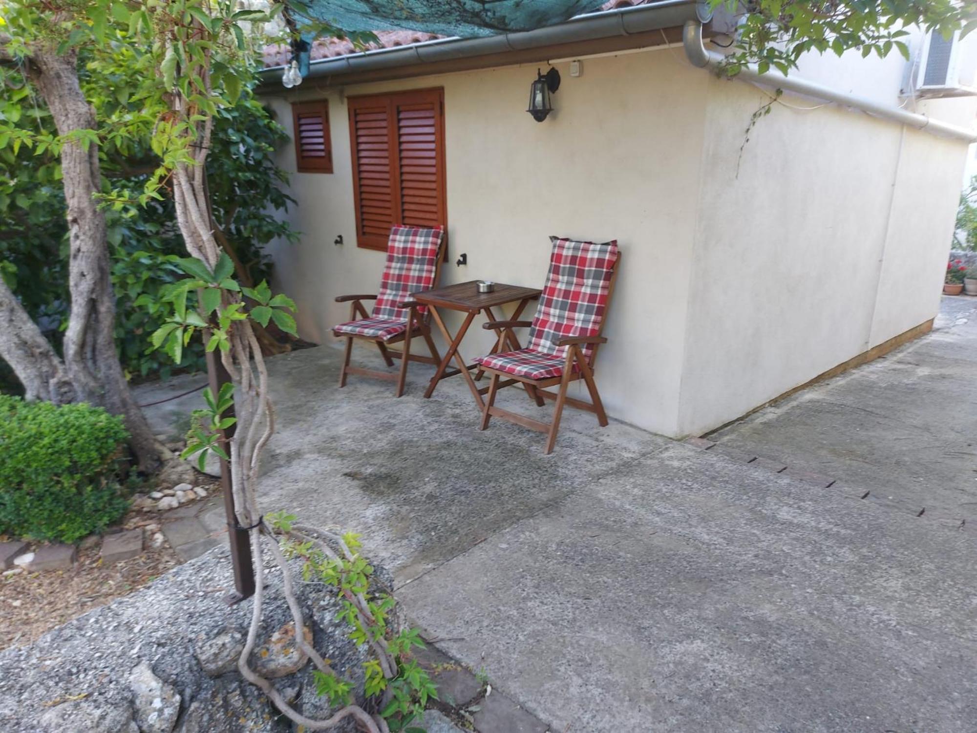 Apartmani Bugenvilija Brbinj Bagian luar foto